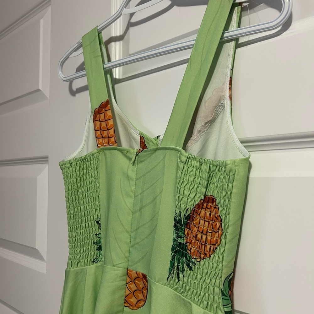 Retro Tropical Pineapple Print Midi Dress with Covered Buttons - Picture 5 of 5
